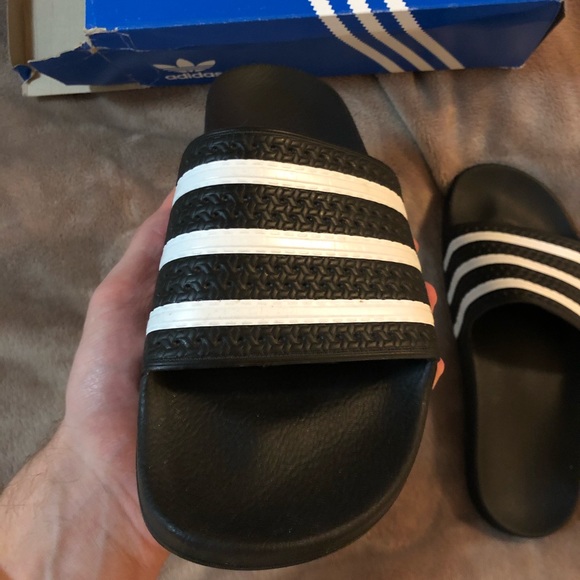 Men's Adilette Shower Slides Sneaker - Picture 3 of 5